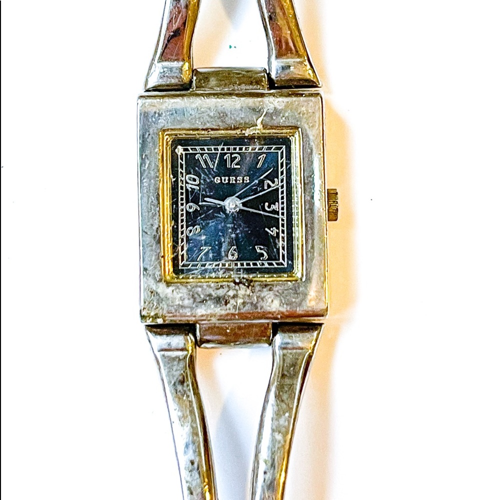 Vintage GUESS Watch - Picture 2 of 4